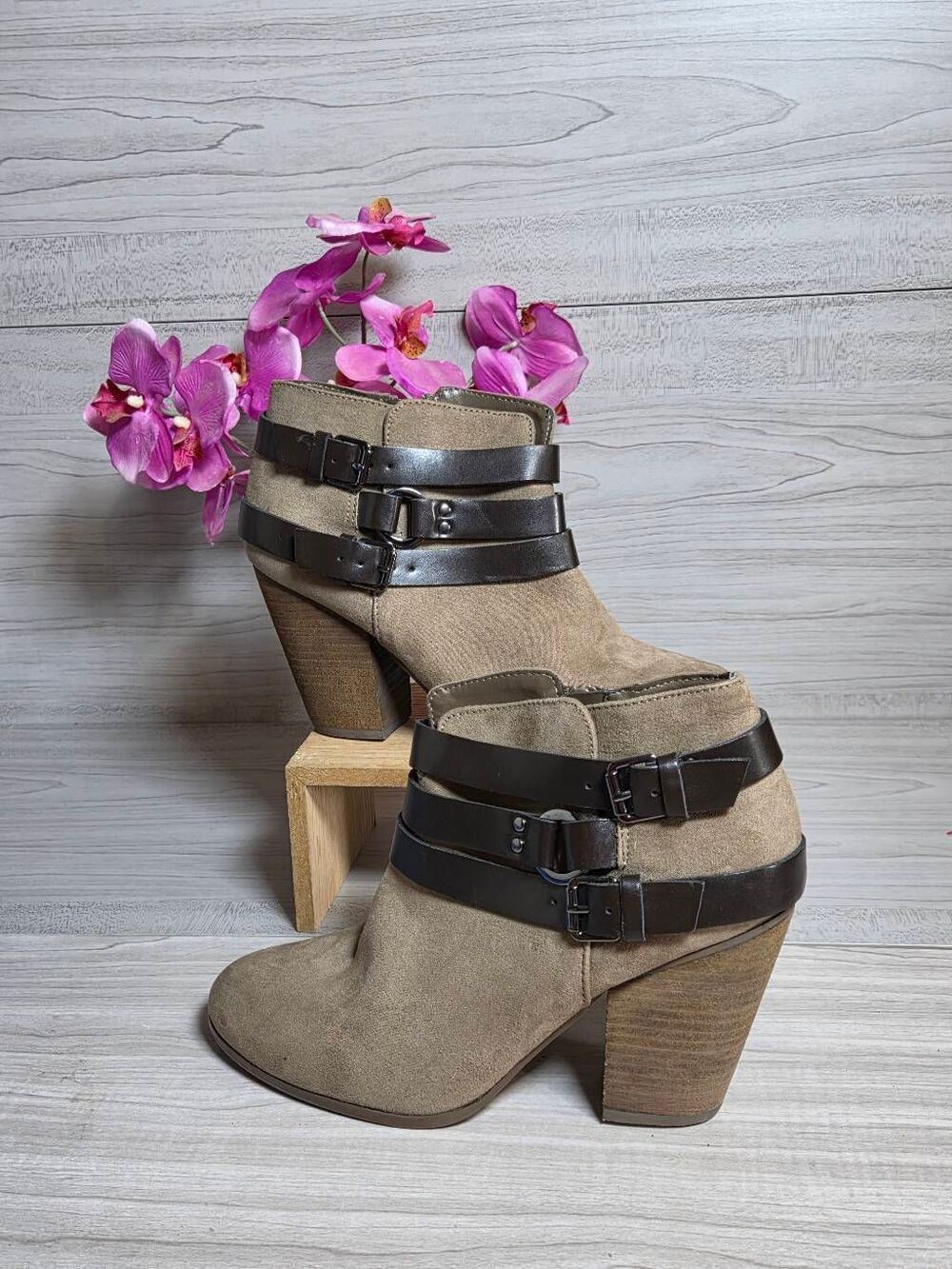 Carlos by Carlos Santana Hollie Buckle Ankle Booties Taupe Tan 9.5M
